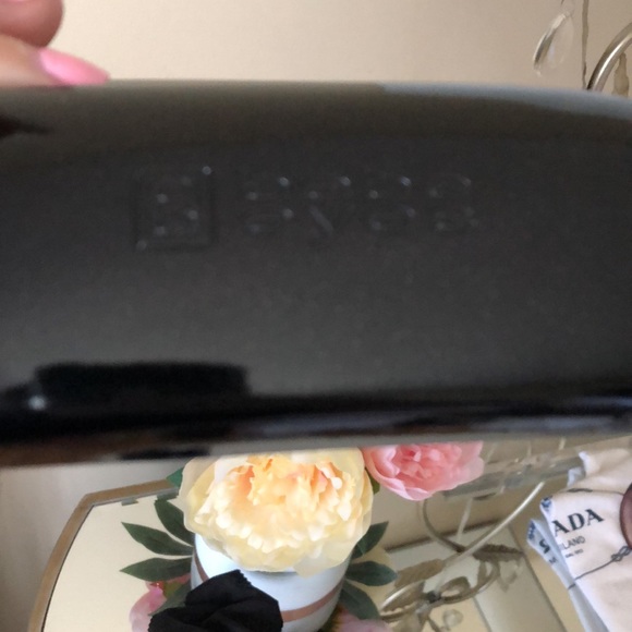 BEBE Eyes Sunglasses - Picture 8 of 9